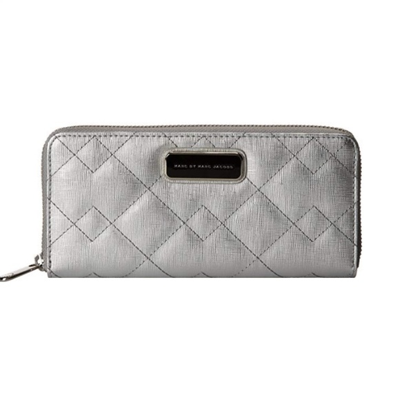 Marc by Marc Jacobs  Quilted Metallic Zip Wallet - Picture 1 of 10